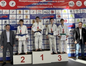 УСПЕШНОЕ ВЫСТУПЛЕНИЕ НА МЕЖРЕГИОНАЛЬНЫХ СОРЕВНОВАНИЯХ ПО ДЗЮДО СРЕДИ ЮНОШЕЙ И ДЕВУШЕК ДО 15 ЛЕТ